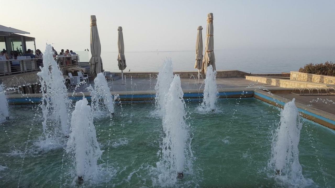 Blue Elegance City Center Heraklion Apartment Bagian luar foto