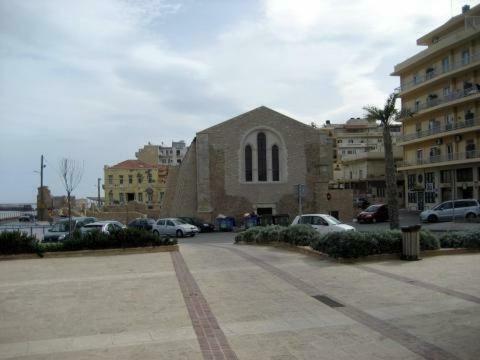 Blue Elegance City Center Heraklion Apartment Bagian luar foto
