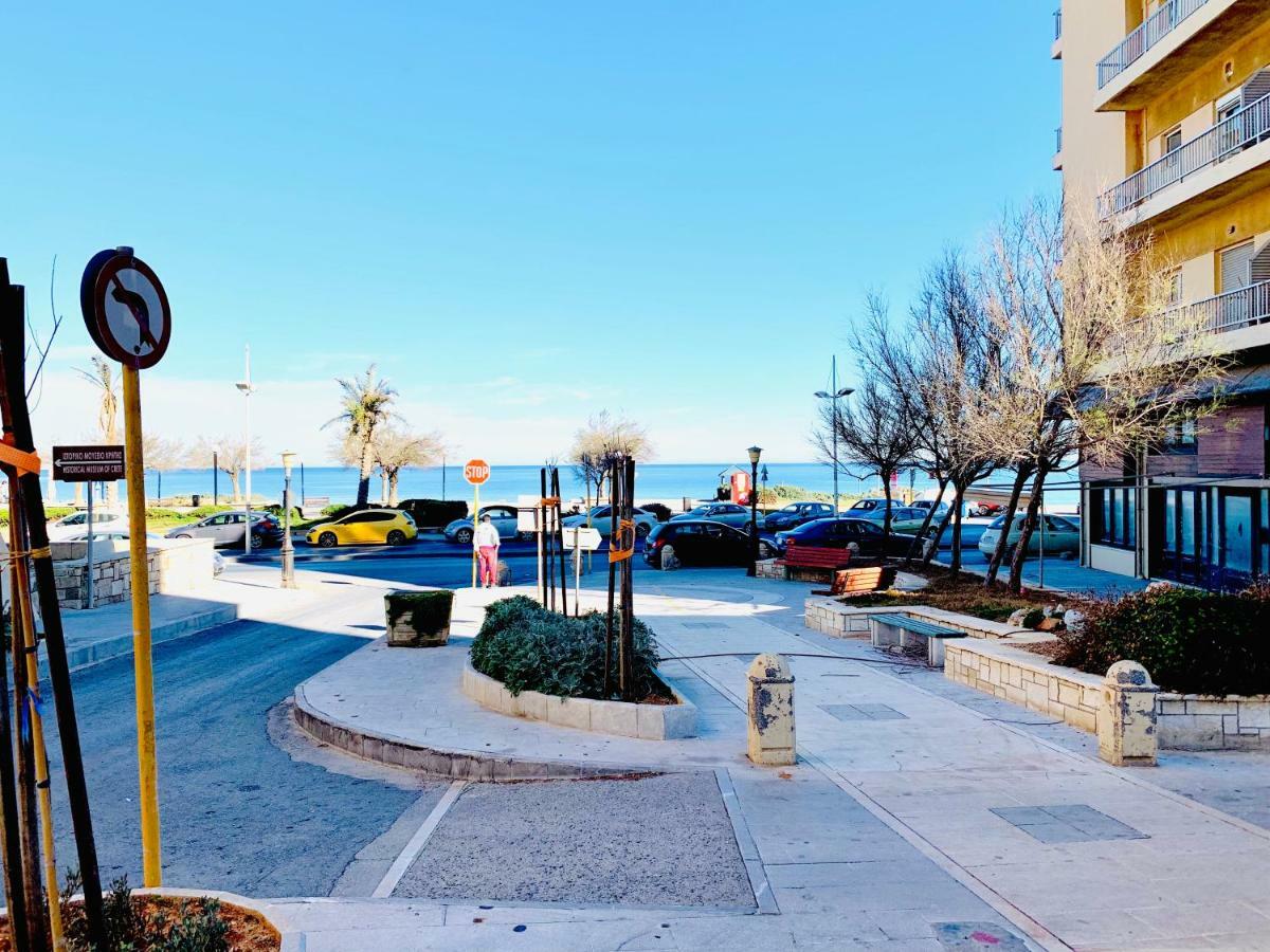 Blue Elegance City Center Heraklion Apartment Bagian luar foto