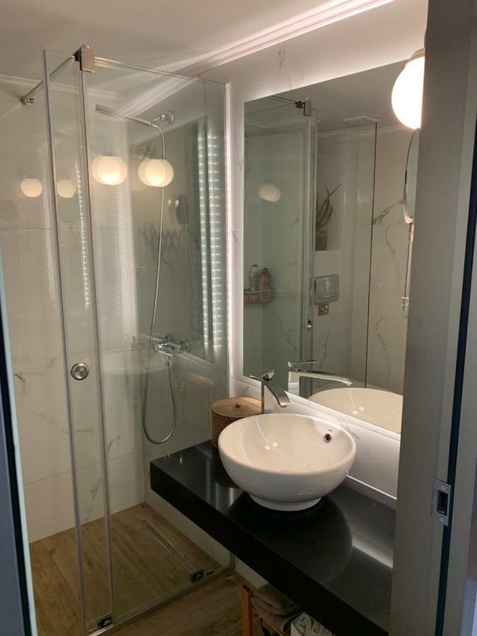 Blue Elegance City Center Heraklion Apartment Bagian luar foto